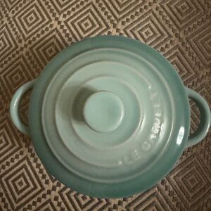 Le Creuset Petite Round Cocette 8 Oz rare light blue color